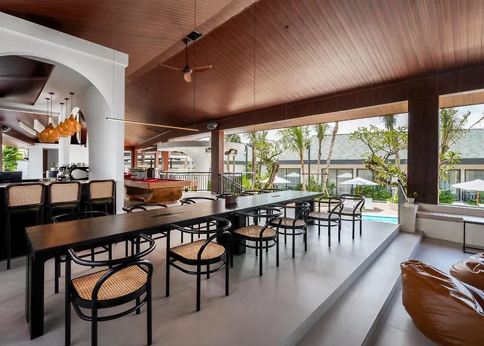 Maha Bali Hotel